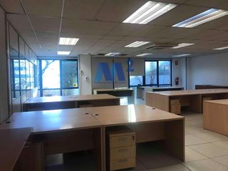 Lloguer Oficina  Julián camarillo. Oficina de 605 m en venta y alquiler