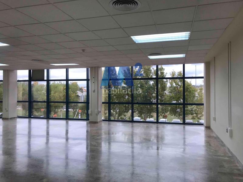 Foto 6fb8cc23-0d7e-4a61-8d22-75e25e946e69. Alquiler oficina en Montserrat-Parque Empresarial San Fernando de Henares