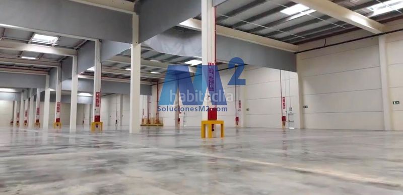 Foto d39259d9-4906-4507-b700-a15ee0d327d8. Rent industrial building in Òdena