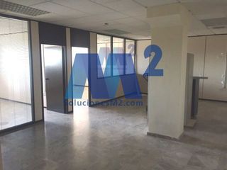 Affitto Ufficio  Castilla. Oficina en alquiler con parking