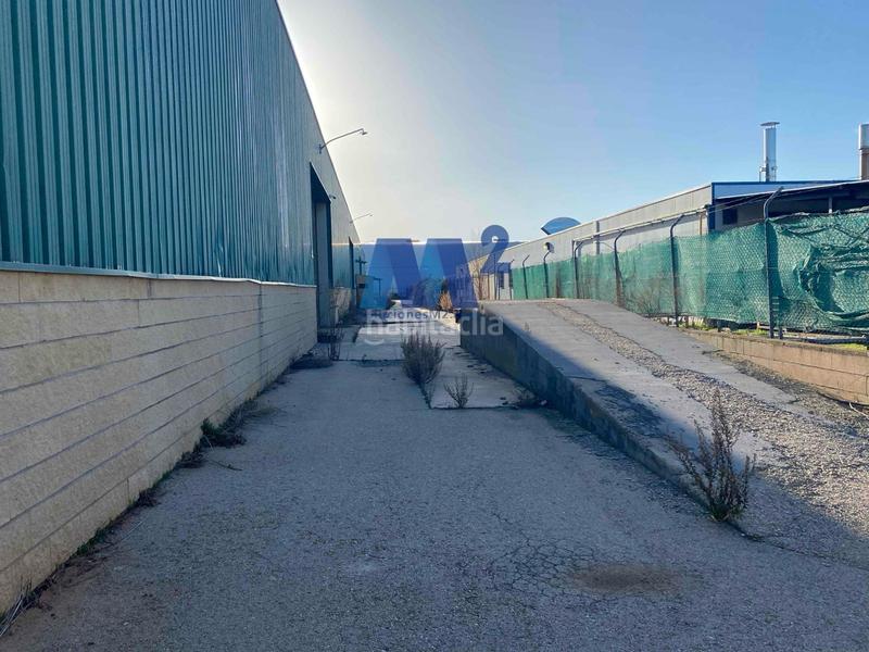 Foto 917cd7aa-dc5a-4e51-bbb7-ce16ce782b42. Nave industrial en Meco pueblo Meco