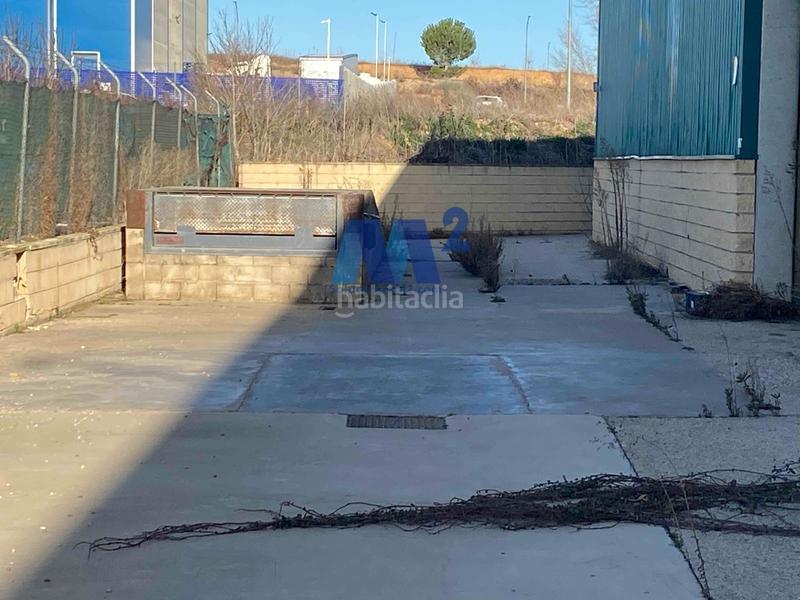 Foto f76cf4d2-1138-43b0-ac88-0d904243768d. Nave industrial en Meco pueblo Meco