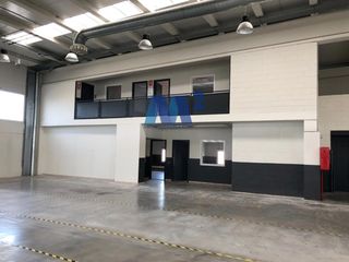 Miete Fabrikhalle in Avenida Cataluña. Nave industrial tipo c en alquiler en parcela de 8.500 m2.
