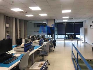 Alquiler Local Comercial en Zona Industrial. En alcobendas