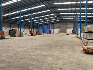 Location Bâtiment à usage industriel à Torija. En torija