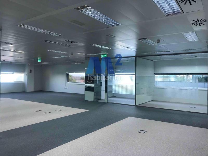 Foto 21aaf3df-285e-4318-bdd2-6e676b2224b1. Miete büro mit heizung parking in Arroyo de la Vega La Moraleja