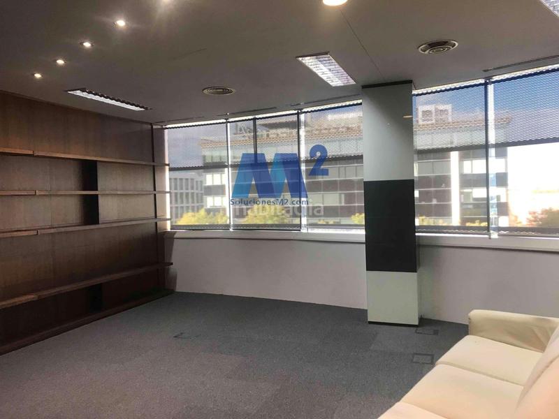 Foto 2c3044de-f253-411b-8f0a-518991b376dc. Rent office space with heating parking in Arroyo de la Vega La Moraleja