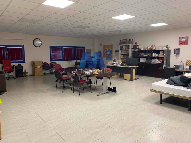 Foto 5195e8d3-0cbe-40d4-a2a1-f17a00fff0ec. Nau industrial a Chiloeches