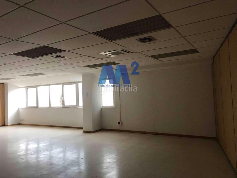 Foto 65be9294-ee50-4655-a0b4-977a05ea745e. Location bureau dans Poligono El Nogal - Malatones - Río de Janeiro Algete