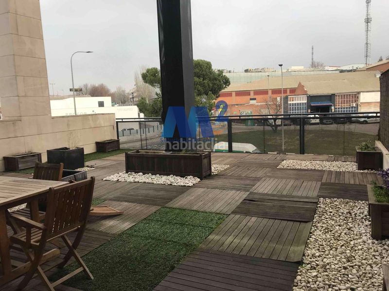 Foto 517b42e9-c465-4243-ba49-f84a97d9a504. Miete büro mit parking in Zona Industrial Alcobendas