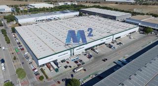 Miete Fabrikhalle  Río zújar. Nave logística en alquiler con 4 muelles en el cla de getafe