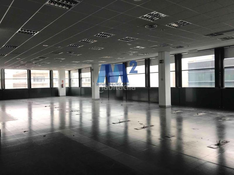 Foto 419c13bc-2f47-46b5-bd3d-d09755c11132. Location bureau avec parking dans Zona Industrial Alcobendas