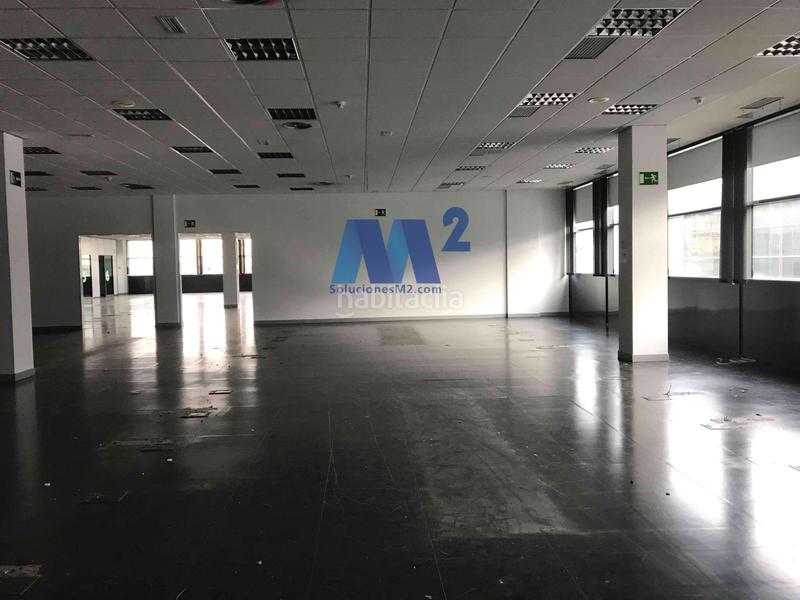 Foto d8e7fede-1849-414e-b34c-7a61f529e4a8. Location bureau avec parking dans Zona Industrial Alcobendas