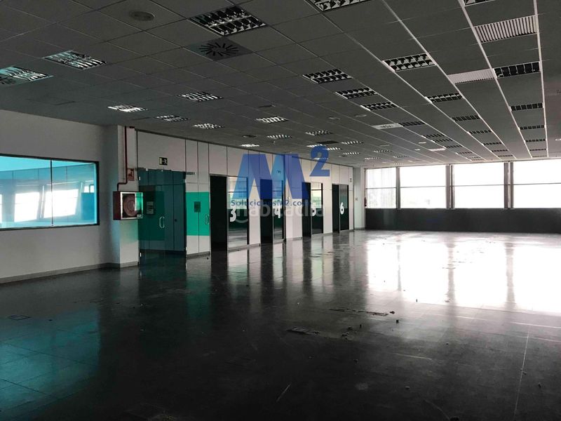 Foto 2ad7a30d-b3f3-4be9-8c9f-3549c6582e00. Lloguer oficina amb aparcament a Zona Industrial Alcobendas