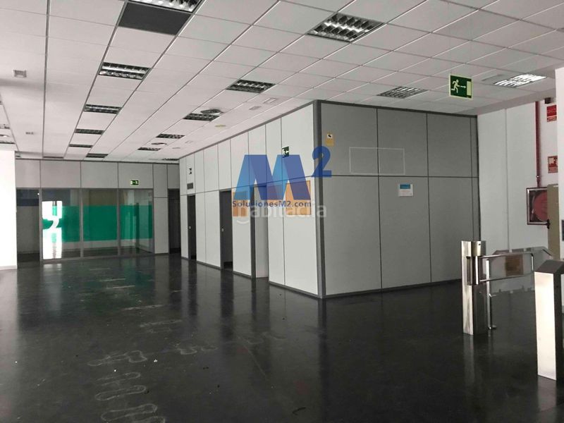 Foto 5092f7da-1be6-4409-a55a-94f4acc4b936. Lloguer oficina amb aparcament a Zona Industrial Alcobendas