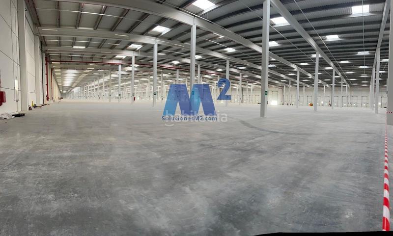 Foto 514a9a4a-9cb1-4c6b-8a89-192b6a4bd9ea. Rent industrial building in La Dehesa de Moratalaz Illescas