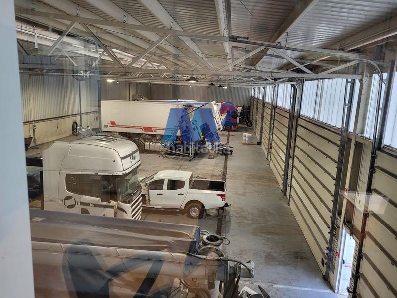 Foto 11281698-cff7-45b6-814f-f9ad5ba89904. Capannone industriale in Trobajo del camino