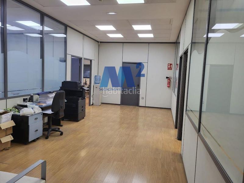 Foto f8eecd22-f661-4993-adbb-5c00f047c229. Capannone industriale in Trobajo del camino