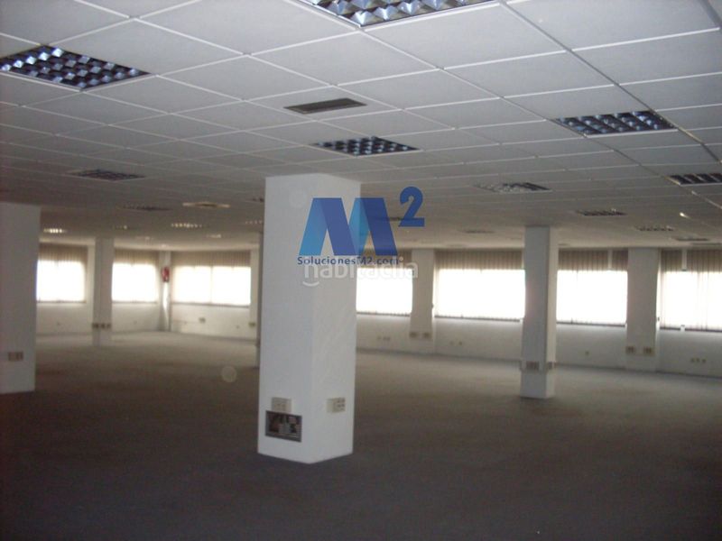 Foto 1b3b89db-40f7-4e6c-88c2-ea5c5ea5f6a6. Alquiler edificio  de oficinas en alquiler en Coslada