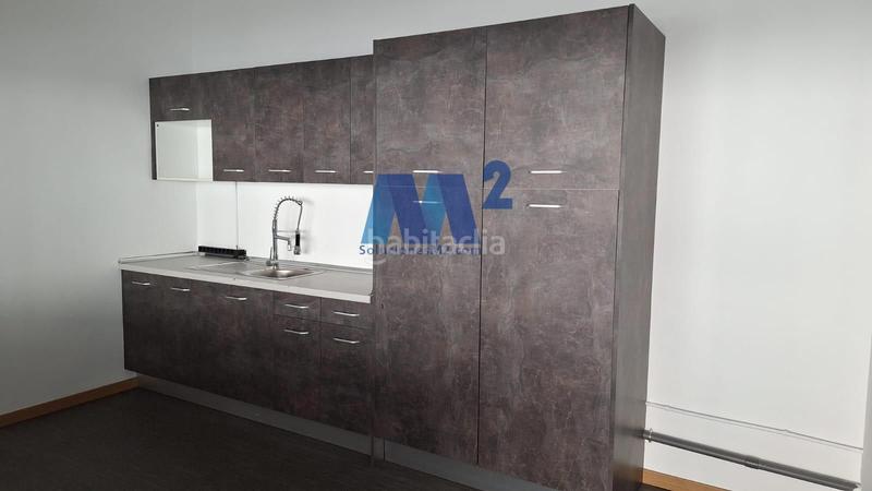 Foto 70bd27ac-7eb9-46f9-ac47-30cd8cf588b5. Lloguer oficina amb aparcament a Zona Industrial Alcobendas