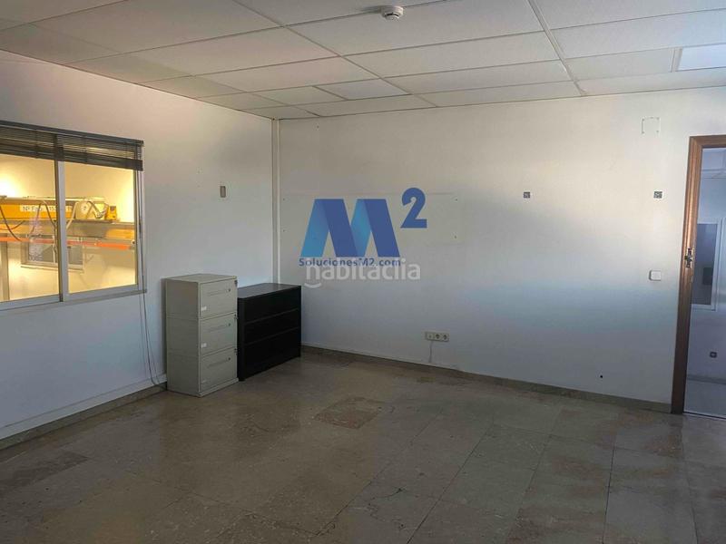 Foto bfbf7ca9-4a5b-4dfa-978b-f21f2abac492. Rent industrial building in Polígono de las Monjas Torrejón de Ardoz