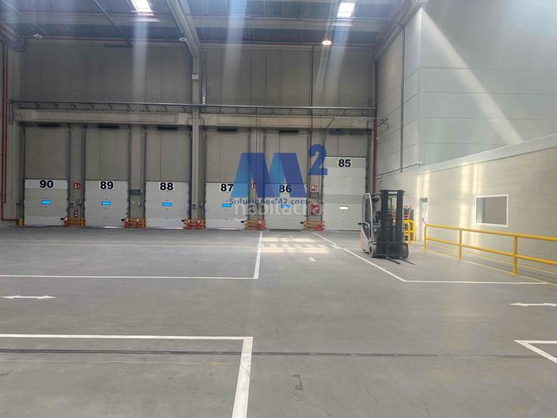 Foto 1d13c3fc-c3e1-45f5-9768-05710c877d6b. Lloguer nau industrial a Camarma de Esteruelas