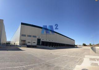 Affitto Capannone industriale  Guadalquivir. Nave tipo c en alquiler de 13.256 m2 construidos en complejo cer