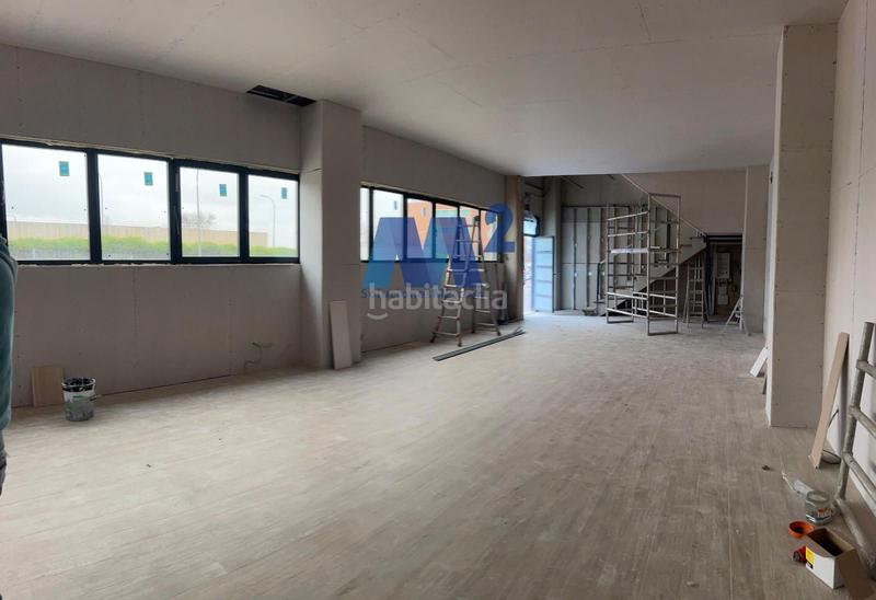 Foto f6b2d5b8-f98b-48f6-a6ca-6b4ac6c9da38. Location bâtiment à usage industriel dans Estación Coslada