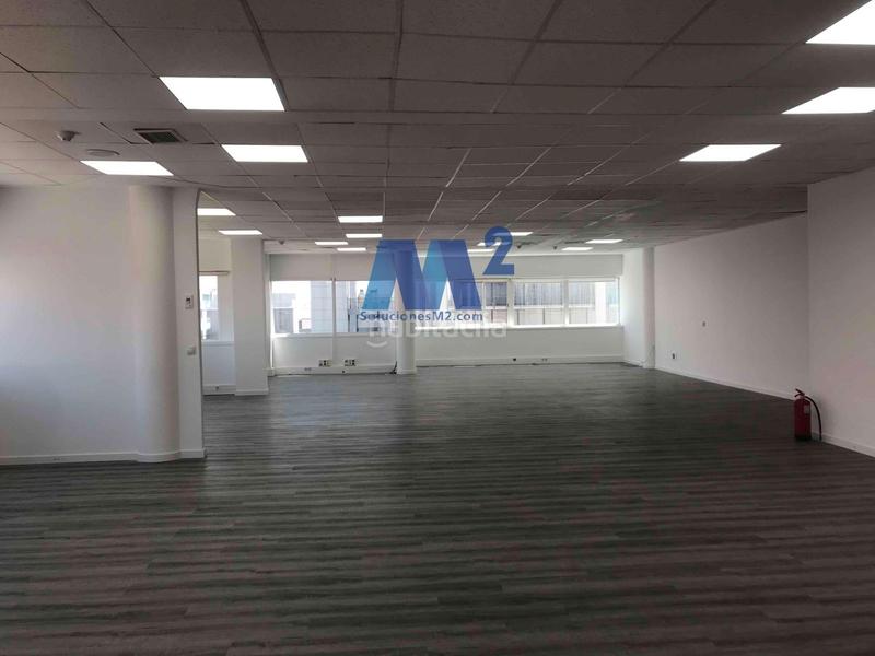 Foto 55f7945e-de95-4fcf-80ff-04232ceaf3e9. Ufficio con parcheggio in Simancas Madrid