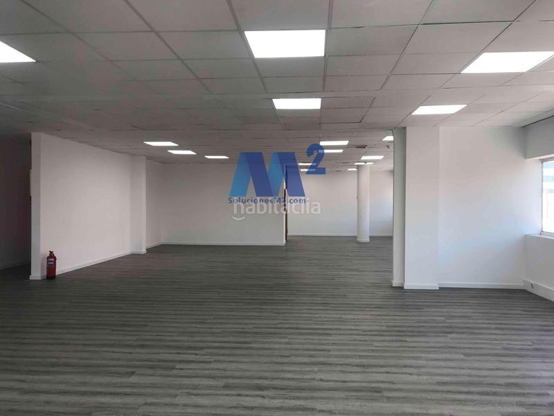 Foto d3fe34a0-7f58-4515-bfad-1425ff538184. Ufficio con parcheggio in Simancas Madrid