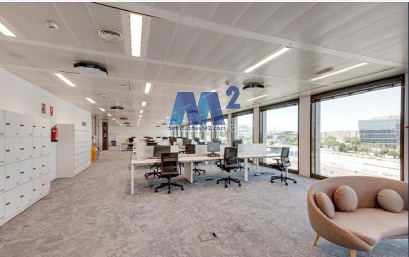 Foto 14027ffb-0906-4a72-850f-7f79a5065a28. Rent office space in Sanchinarro Madrid