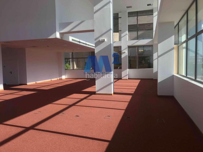 Foto f252cecb-15f5-47db-9de3-6f070e74a5bc. Lloguer oficina a Aeropuerto Madrid