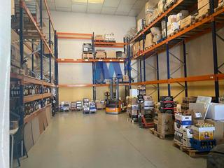 Nave industrial en El Barral Ferial. En coslada