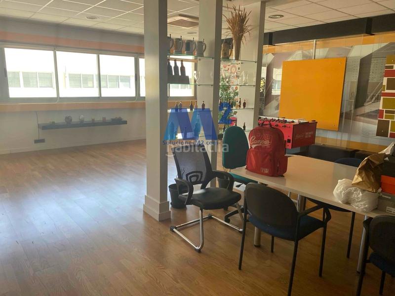 Foto ab8245f8-fa93-4fe1-88da-1db2a4f89e22. Industrial building in El Barral Ferial Coslada