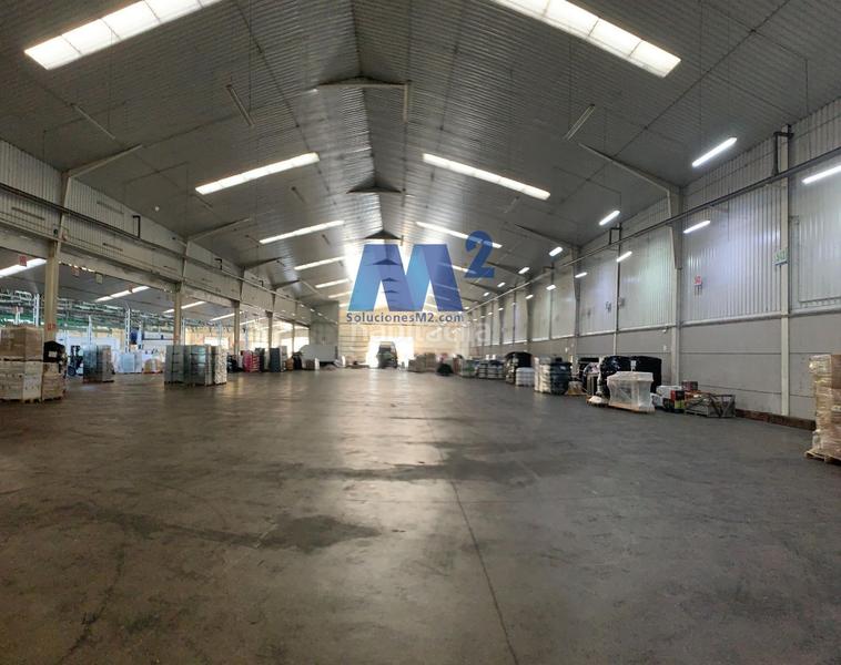 Foto 55c67615-d79f-4310-a037-87d82facb14f. Lloguer nau industrial a Reyes Católicos Alcalá de Henares
