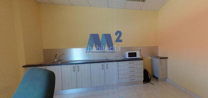 Foto 2d3b2f97-d8aa-4f87-b232-0ee50cf967c4. Rent industrial building in Borox