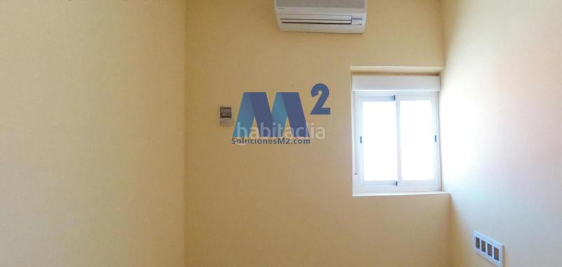 Foto 7e5eddd9-9126-4790-b7c4-713064139b31. Rent industrial building in Borox