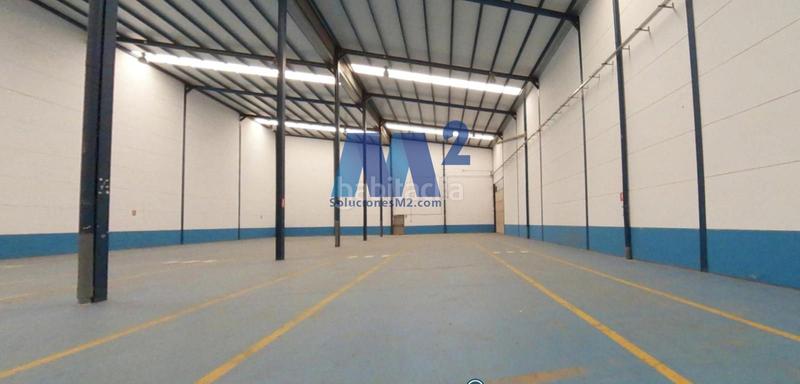 Foto 81e9640d-e9f3-452d-84a9-e21d472de311. Rent industrial building in Borox