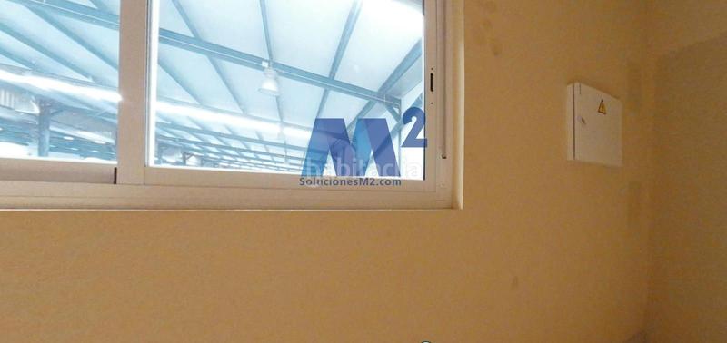 Foto bdcdf419-de60-4f0e-92f0-fef7f4c57e74. Rent industrial building in Borox