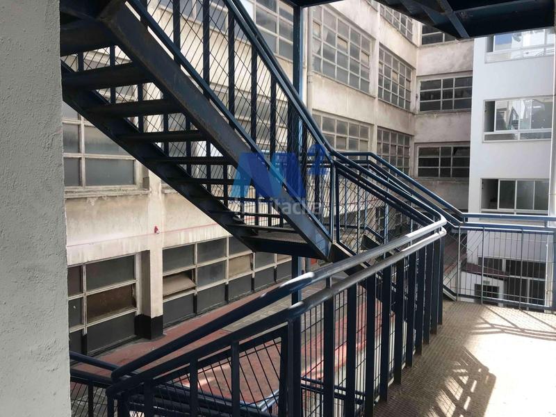 Foto 5941823e-2e04-45a6-a5e2-066ac206a00f. Bureau avec parking dans Simancas Madrid