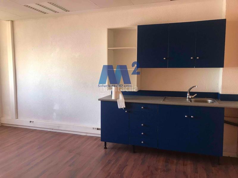 Foto 7cfc2329-0baa-4146-9ada-b6db039960af. Bureau avec parking dans Simancas Madrid