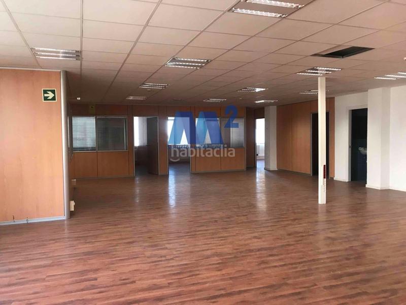 Foto abc5806a-8726-4760-9106-457432d19b9a. Bureau avec parking dans Simancas Madrid