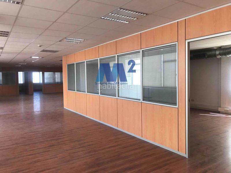 Foto b30f97bd-e618-4c54-8a75-794071291582. Bureau avec parking dans Simancas Madrid
