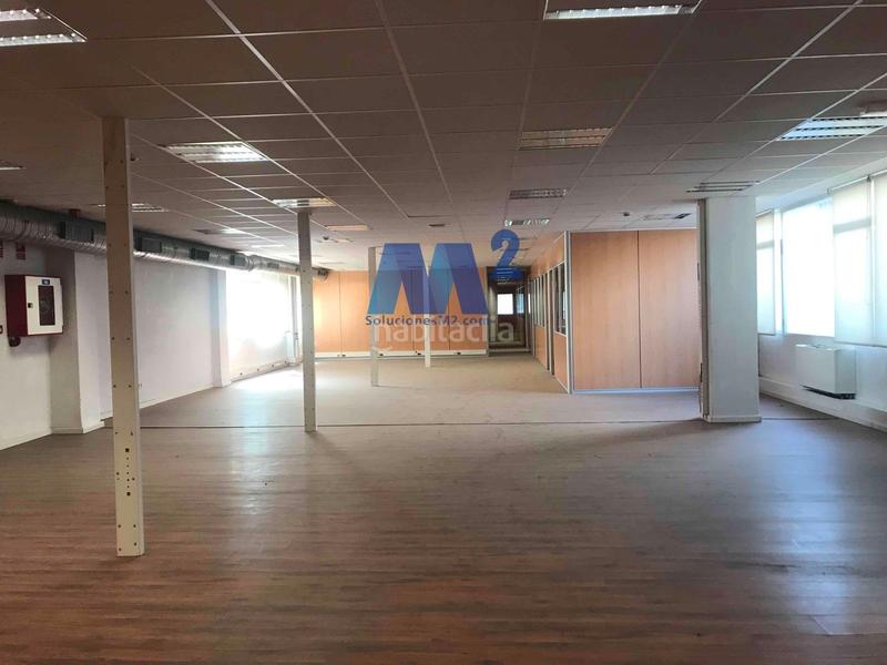Foto bf0a5562-7b70-426f-a3af-3902aec9af8d. Bureau avec parking dans Simancas Madrid