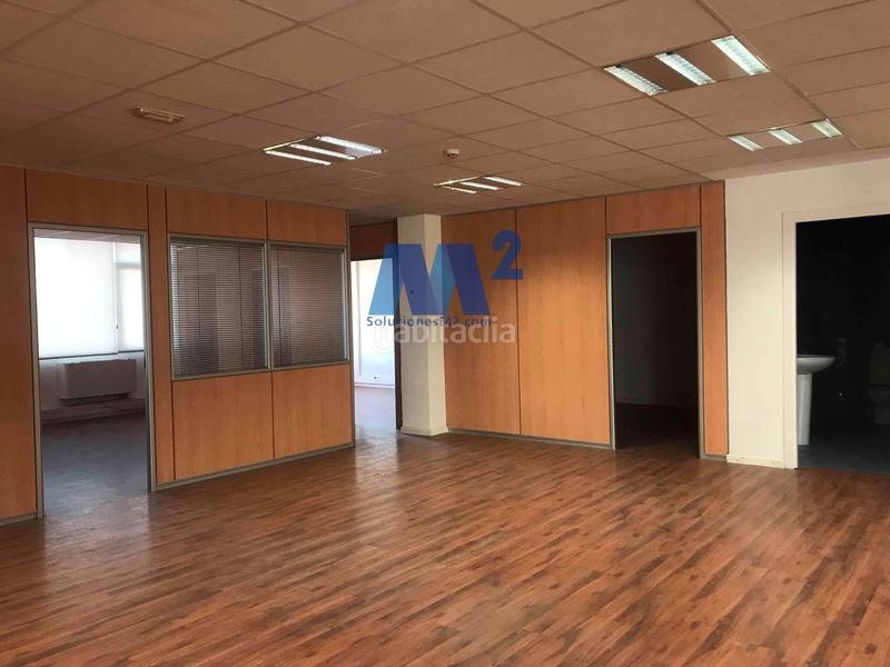 Foto e39fc1c1-1e10-42a9-9bff-d25744fb4c8d. Bureau avec parking dans Simancas Madrid