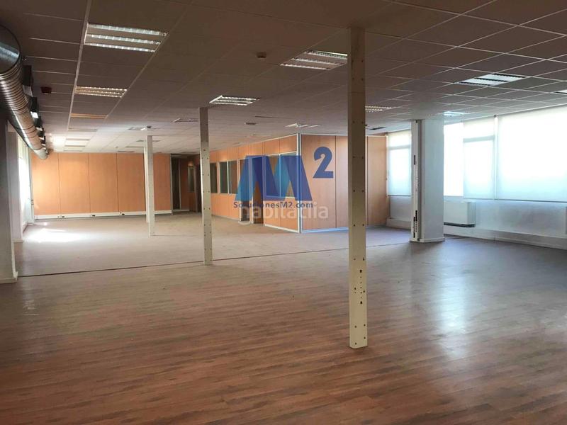 Foto eca808ef-e6db-4f13-985a-a34f80b32f21. Bureau avec parking dans Simancas Madrid