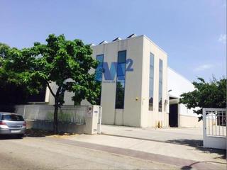 Industrial building in Polígono de las Monjas