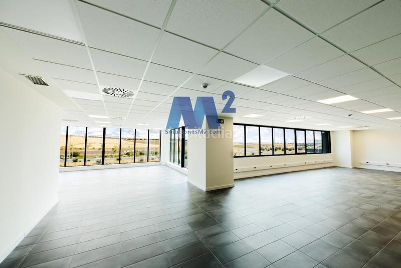 Foto 91a19a10-c722-429d-8d05-ee5cc06d6a6d. Rent industrial building in Estación-Cruz Roja Illescas