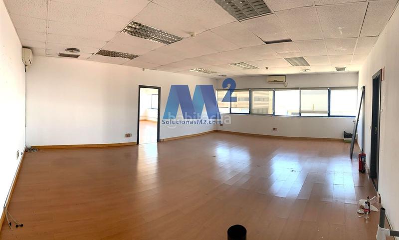 Foto b84d19cb-cfba-42dd-931f-d63ec4dcf4da. Rent industrial building in Estación Coslada