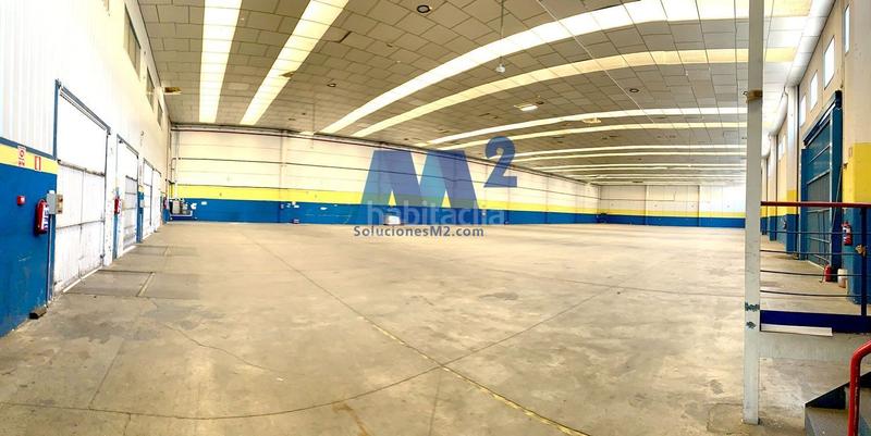 Foto f9237d9b-af77-444c-a26c-1e1c9157374e. Rent industrial building in Estación Coslada